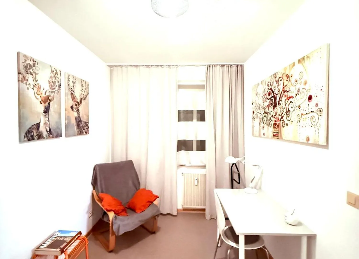 #Welcometomesselaatzen#Twobedroomapartment&Balcony Hanôver 0*,