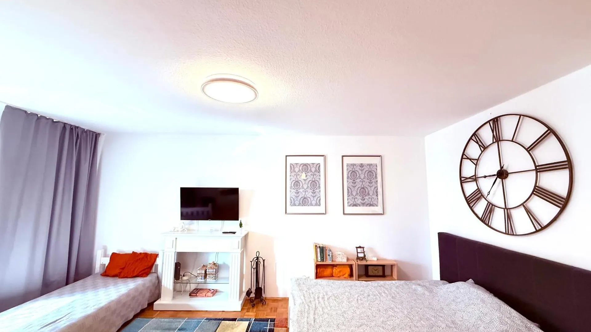 #Welcometomesselaatzen#Twobedroomapartment&Balcony Hannover 0*,  Almanya